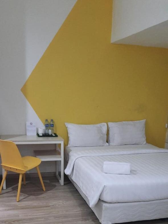 Catania Inn Palembang Eksteriør billede