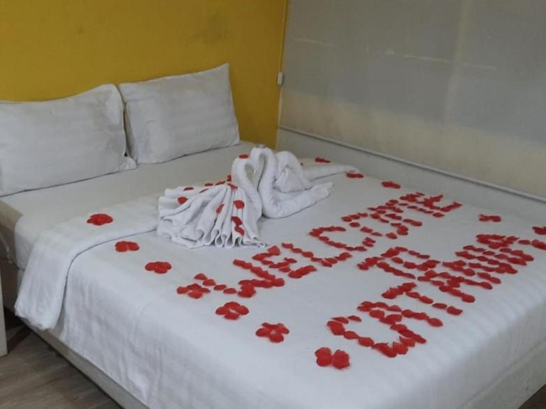 Catania Inn Palembang Eksteriør billede